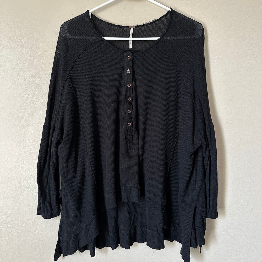 Free People Top XS Black Waffle Knit High Low Flowy Boho Lagenlook Blouse Button